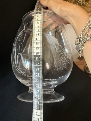 Antico vaso in cristallo inciso