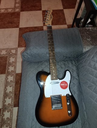 Guitarra Squier Telecaster.amplificador.funda