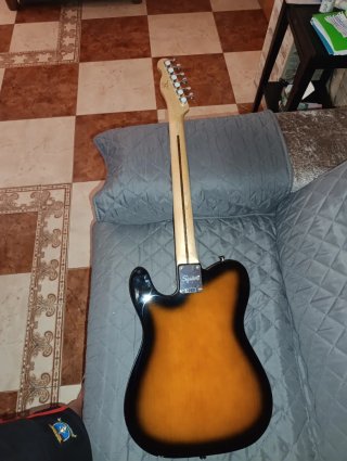 Guitarra Squier Telecaster.amplificador.funda