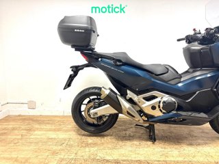 HONDA FORZA 750 (A) (TOP CASE)