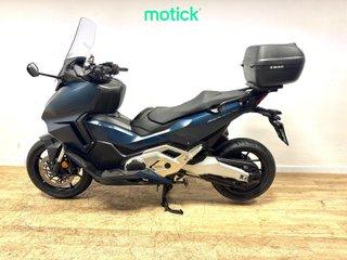 HONDA FORZA 750 (A) (TOP CASE)