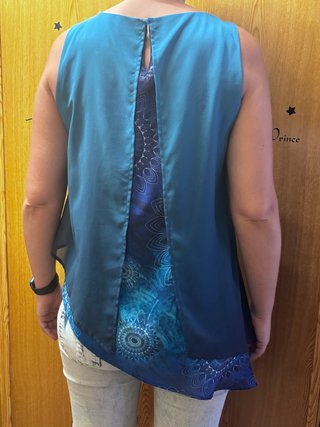 Blusa asimétrica Desigual Talla M