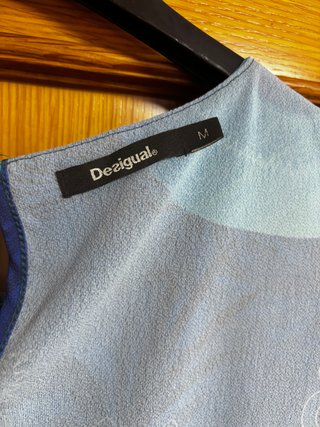 Blusa asimétrica Desigual Talla M