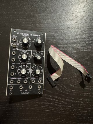 Behringer 921 VCO Sintetizador Modular eurorack.