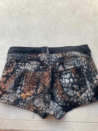 Shorts Bershka estampado multicolor Talla 36