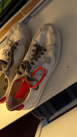 Off-White Zapatillas Blancas con Rojo