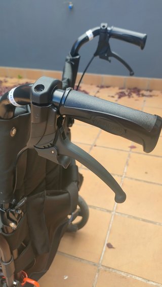 Silla de ruedas ligera
