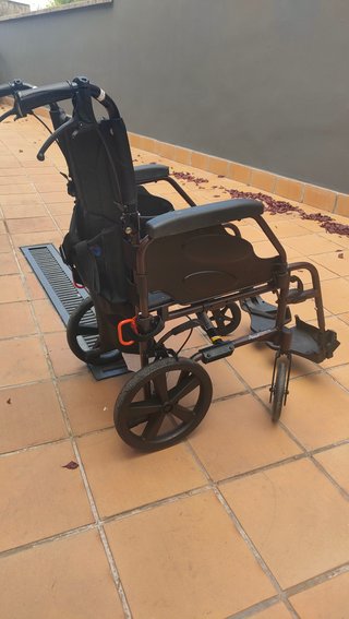 Silla de ruedas ligera