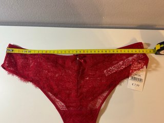 Brasiliana in pizzo rosso
