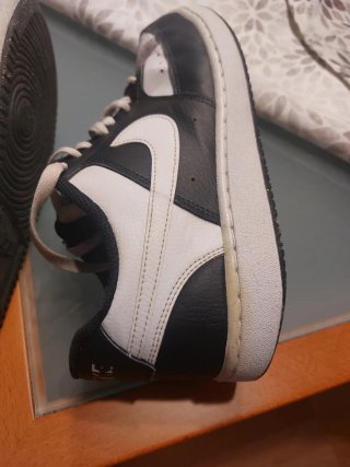 Zapatillas Nike Negras y Blancas