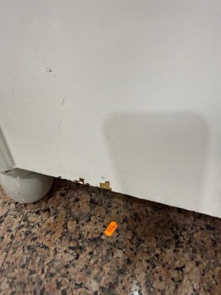 Mostrador de cristal y madera