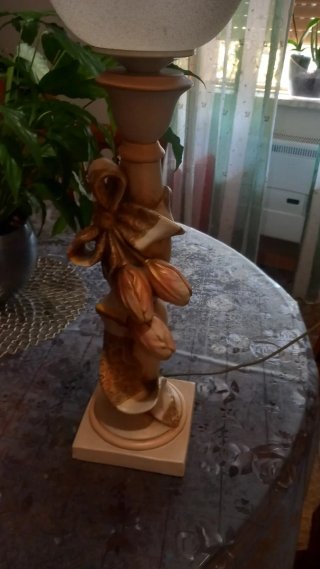 Lampada vintage decorata con tulipani