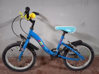 Bicicleta infantil azul