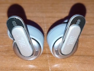 Auriculares JBL Tour Pro 3 Dorados