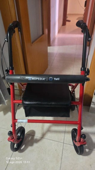 Andador para mayores con asiento