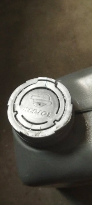 Aceite y filtro Repsol 15W-40 Leader 5Lfiltro volv