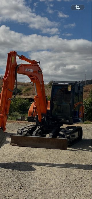 Excavadora Doosan solar 75V 8 Toneladas