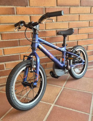 Bicicleta Infantil Carrera Cosmos 14" super ligera