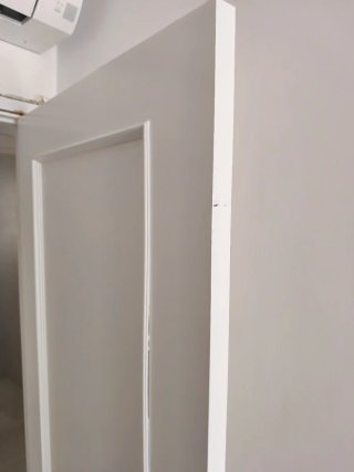 Puerta madera blanca interior