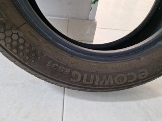 2x Kumho Ecowing ES31 175/65 R15 84H