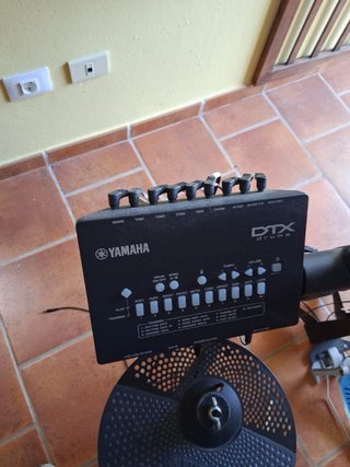 Batería Electrónica Yamaha DTX402K