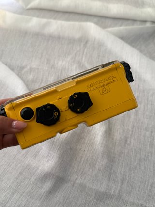 Câmara Minolta Weathermatic-A 110 Vintage Amarela