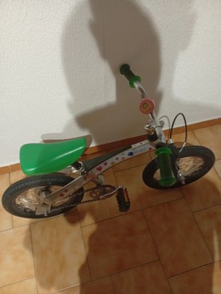 Bicicleta infantil en buen estado