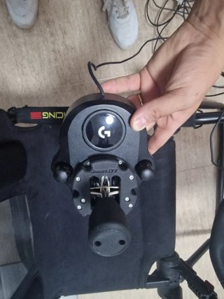 Cockpit Next Level Racing + Logitech G923
