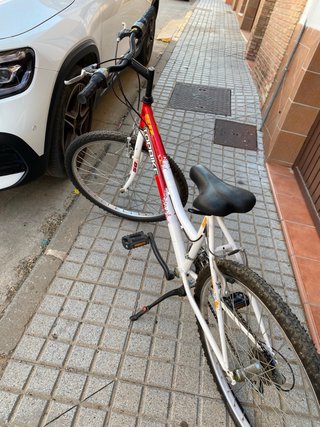 Bicicleta TOPBIKE Roja y Blanca