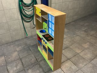 Cocinita de juguete de madera