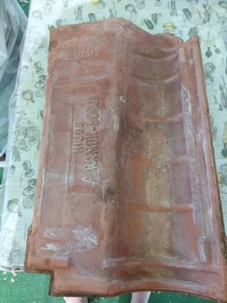 74 Tejas de cerámica para tejado
