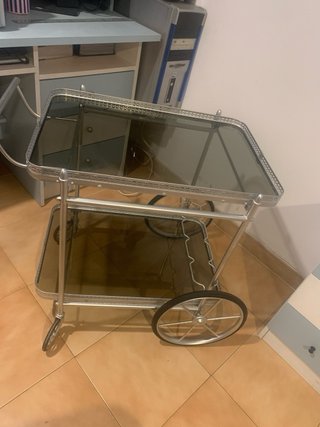 Carrito licorera cristal y metal