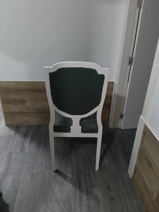 Silla antigua restaurada