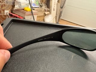 Gafas de sol Arnette negras y plateadas