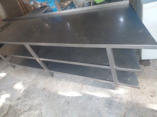 Mesa de acero inoxidable