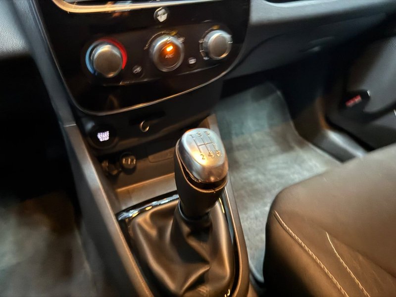 Renault Clio 2019, foto 13