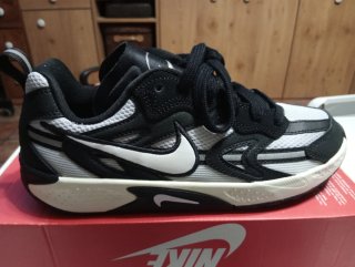 Nike V2K Run Negro/Antracita Originales