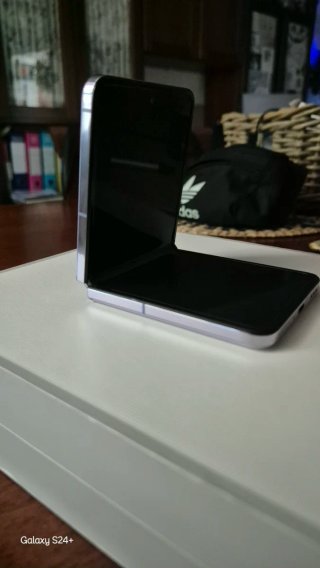 OPPO Find N2 Flip - 256GB (Moonlight Purple)