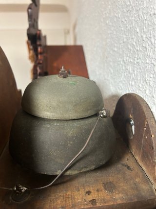 Reloj de ratera de  tres contrapesos