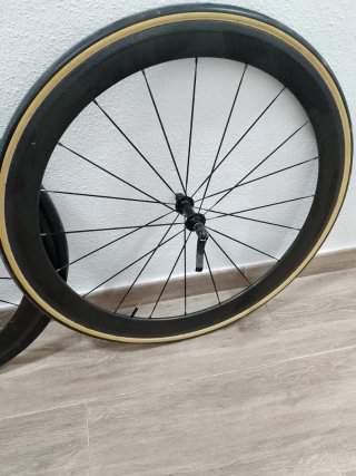 Ruedas de carbono  desarrollo 16-24 infantil