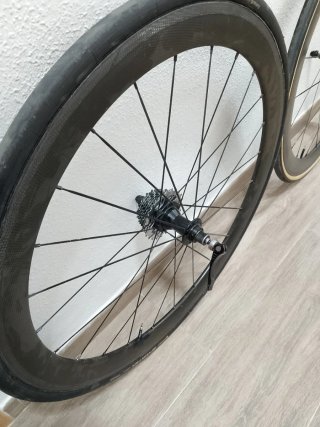 Ruedas de carbono  desarrollo 16-24 infantil