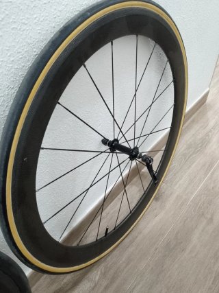 Ruedas de carbono  desarrollo 16-24 infantil