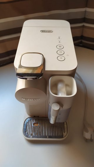 Cafetera Nespresso Blanca DeLonghi