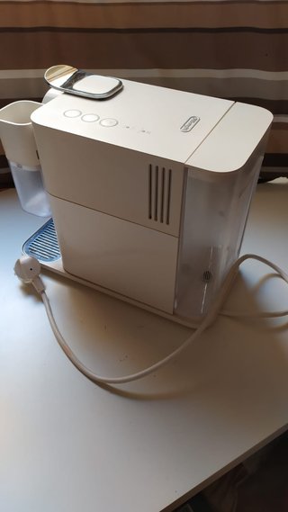 Cafetera Nespresso Blanca DeLonghi