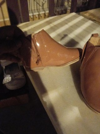 Botines para bebé color caramelo