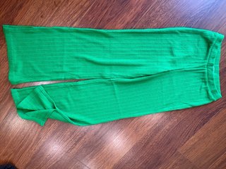 Conjunto verde de punto sin mangas y pantalón