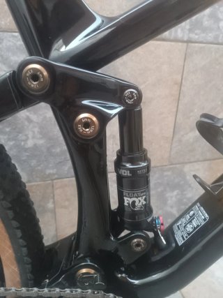 Berria Mako Carbono Full talla L con potenciómetro