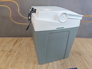 Mobicool ME27 - Refrigerador eléctrico 26L, 12/230