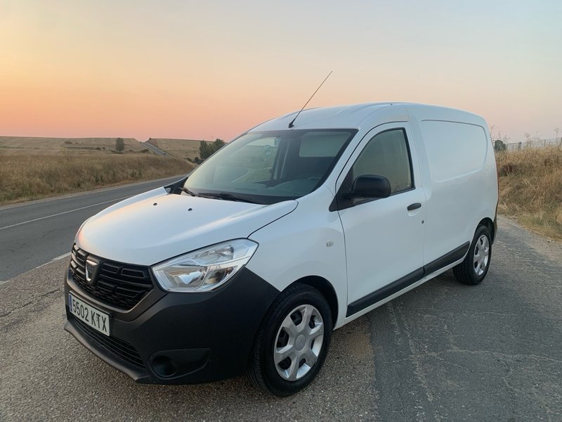 Dacia Dokker 90cv 2019 con enganche - foto 1