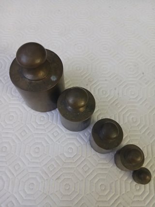 Set 5 Pesi Antichi Ottone per calibrazione